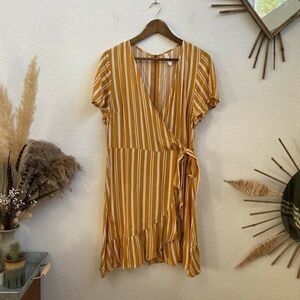 Xhilaration Striped Wrap Short Sleeve Ruffle Mini Dress -Mustard & White Size L